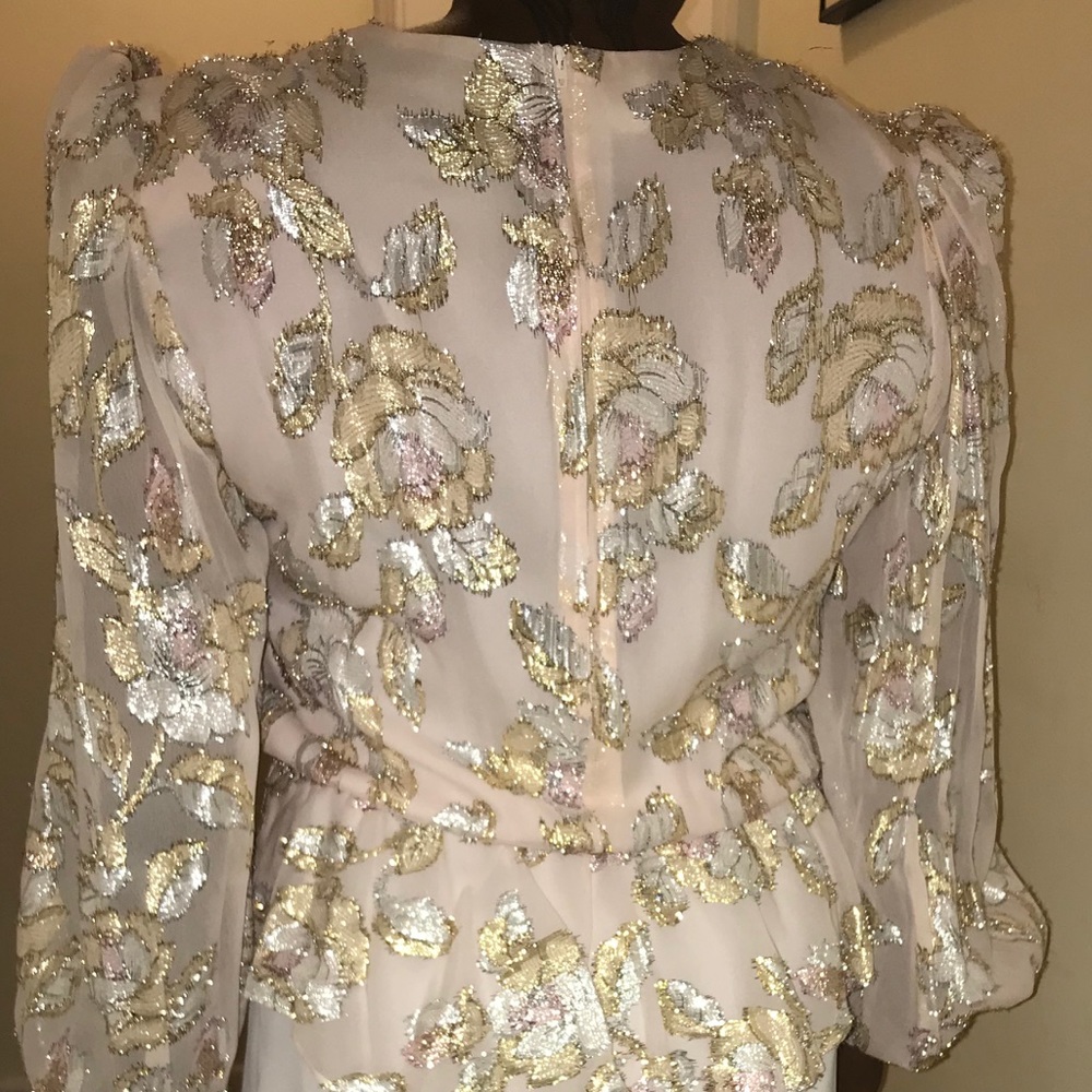 Vintage dress with metallic thread details - Picture 1 of 8